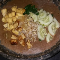 rujak-cingur-mantap-disantap-waktu-berbuka-puasa