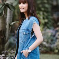 9-artis-yang-terlihat-cantik-dengan-gigi-gingsul-nomor-5-mantan-anggota-cherrybelle
