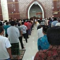 gelombang-shalat-jamaah-dan-bubar-paksa-masjid-saat-corona