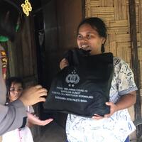 dit-samapta-poldasu-bagikan-sembako-kepada-warga-dua-kecamatan