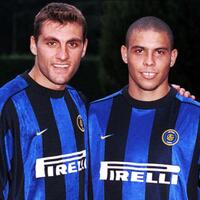 mengenang-ronaldo-vieri-di-inter-duet-monster-yang-gagal-terwujud-sempurna