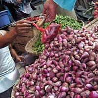 di-india-pria-ini-menyamar-jadi-pedagang-bawang-demi-bisa-mudik