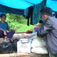 satu-keluarga-jalani-karantina-dihutan-karena-ditolak-wargakondisinya-bikin-prihatin