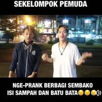 demi-konten-berbuat-baik-di-bulan-ramadhan-ngeprank-bagikan-sembako-ternyata-isinya