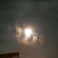 teuku-wisnu-unggah-foto-supermoon-dikelilingi-awan-berbentuk-lafaz-allah