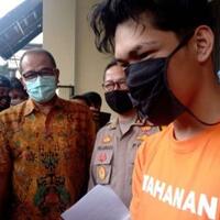 usai-dicokok-polisi-ferdian-paleka-nangis-nangis-minta-maaf