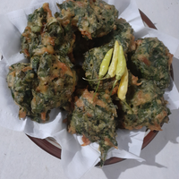bakwan-daun-singkong-takjil-murah-meriah-disaat-pandemi