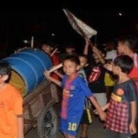 kerennya-main-musik-seadanya-dalam-kegiatan-bangunin-sahur-di-kotaku-beran-ngawi