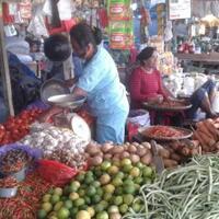 perbatasan-jam-di-pasar-seluruh-jember-menghadapi-virus-covid-19-ditengah-ramadhan