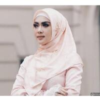 geger-foto-lawas-syahrini-nempel-bos-lamborghini-sifat-nakal-terkuak
