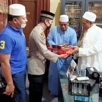 habib-umar-assegaf-maafkan-satpol-pp-yang-nyaris-adu-pukul-dengannya