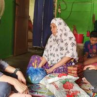 kisah-quotsyahrialquot-berjuang-hidup-dengan-berdagang-kerupuk-di-tengah-pandemik-covid-19