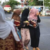 gadis-santri-bandung-jadi-budak-seks-guru-ngaji-di-pesantren