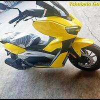 ada-yang-bisa-jelasin-ini-motor-apa-skutik-maxi-anyar-tampang-ducati-v4