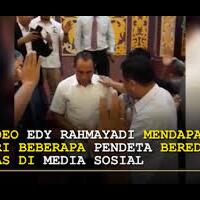 pria-telanjang-dada-lari-keluar-hotel-ternyata-karena-pasangannya-waria