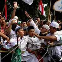 foto-demonstran-bertato-peta-indonesia-di-philadelphia-viral-dipakai-media-asing