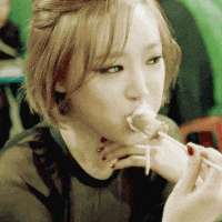 pdkt-lebih-dari-satu-orang-kenapa-engga