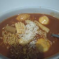 makanan-terbooming-saat-corona-menyerang-sekali-lagi-pria-dilarang-masuk-tanpa-tips