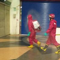 pasar-tanah-abang-disemprot-disinfektan-persiapan-new-normal