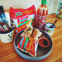 kesebelasan-kreasi-mie-instan-unik-tapi-enak