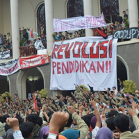 opini-gelar-tak-lagi-menjamin-kompetensi