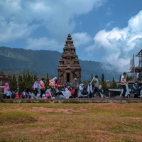 keindahan-candi-di-atas-awan