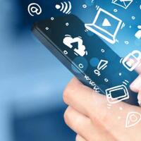 menghindari-masalah-konsumen-harus-pahami-risiko-manfaatkan-pinjol