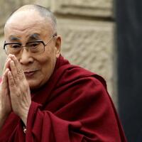 dalai-lama-kini-jadi-pemusik-siap-rilis-album-perdana