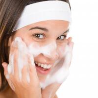 jangan-asal-cuci-muka-jika-tak-ingin-skincaremu-sia-sia