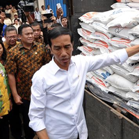 tak-punya-uang-warga-di-bekasi-jual-kembali-beras-bantuan-presiden