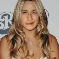 saking-cantiknya-ubah-muka-pakai-aplikasi-faceapp-pria-ini-malah-ditawar