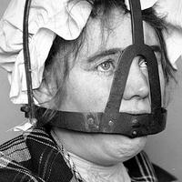 scold-bridle-mask-hukuman-bagi-para-wanita-penggosip-di-benua-eropa-ngeri