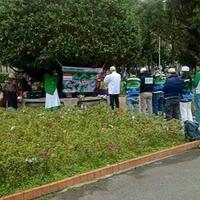 didatangi-warga-satpol-pp-bandung-pasang-lagi-baliho-habib-rizieq-yg-dicopot