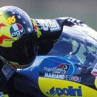helm-valentino-rossi-20th-years