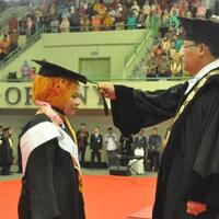 rektor-ini-sungguh-kocak-di-medsos-jadi-rektor-idaman-para-mahasiswa