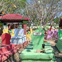 makam-di-madiun-dicat-warna-warni-pwnu-jatim-ingatkan-mati-bukan-selfie