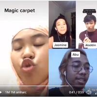 cover-lagu-aladdin-terngakak-ada-efek-suara-karpet-dan-monyet-peliharaan-alladin