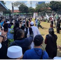 massa-pa-212-dkk-unjuk-aksi-silat-saat-apel-siaga-ganyang-komunis