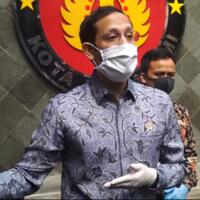 nadiem-ingatkan-sekolah-tidak-diizinkan-memaksa-muridnya-belajar-di-sekolah