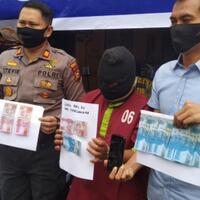 booking-psk-online-bayar-pakai-uang-palsu-rp850-ribu-pria-di-riau-ditangkap