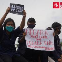 puluhan-orang-diamankan-saat-demo-di-dpr-polisi-bukan-pendemo-mereka-perusuh