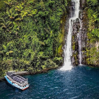 keindahan-air-terjun-situmurun-mengalir-langsung-ke-danau-toba