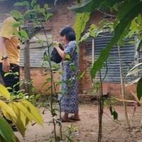 publik-ancam-laporkan-youtuber-yang-prank-bagikan-daging-kurban-isi-sampah