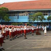 dahulu-agustus-itu-berarti-upacara-pura-pura-pingsan-hingga-mimisan