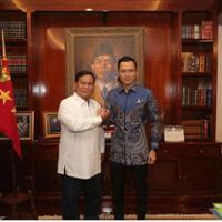 ahy-posting-foto-bareng-prabowo-netizen-sebut-pasangan-ideal-2024