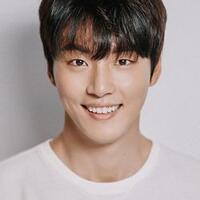 jadi-detektif-keren-di-drakor-dunia-pararel-train-yoon-si-yoon-makin-cute