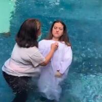 isu-pindah-agama-ini-alasan-marsha-aruan-baru-dibaptis