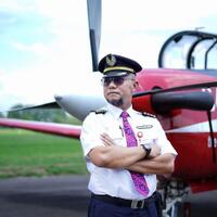 demi-bertahan-hidup-pilot-ini-banting-setir-jualan-mie-ayam