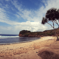 pesona-pantai-peh-pulo-surga-dunia-cabang-blitar-selatan