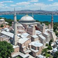 seteleh-hagia-shopia-presiden-erdogan-juga-ubah-gereja-lain-jadi-masjid